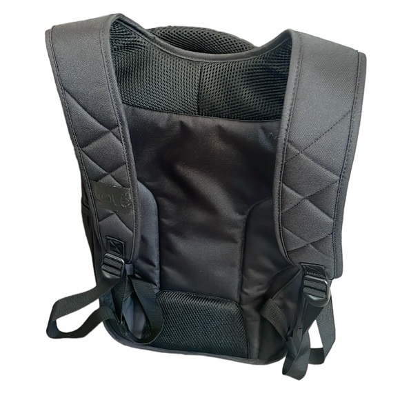 Löle - Unisex 16” Laptop Backpack - Picture 4 of 5